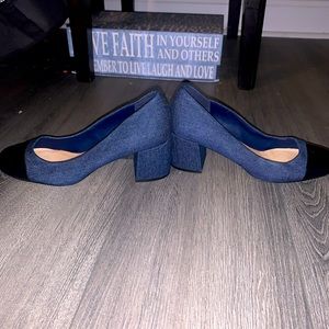 Aldo Jean Blue with Black Leather Toe Size 7 Chunky Heels